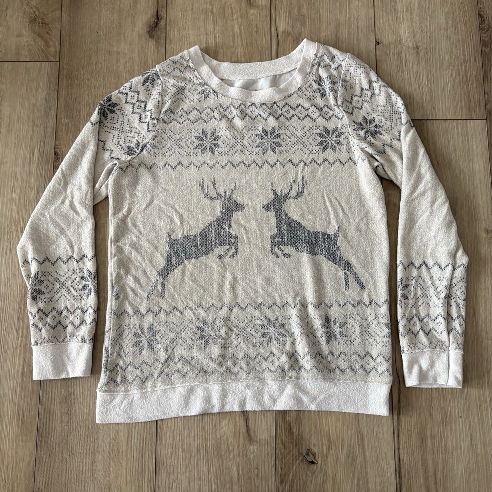 Chaser Nordic Beige Gray Sweater Medium Reindeer Crewneck Sweater M